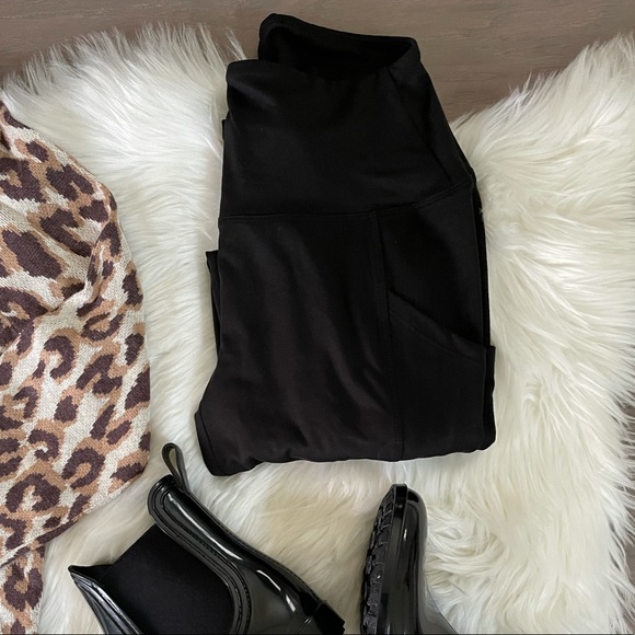 Microfiber Buttery Black Leggings with Pockets SZ L - Picture 3 of 12